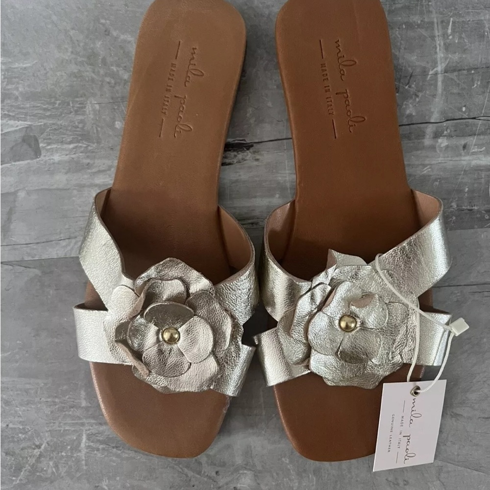 MILA PAOLI gold  ITALIAN LEATHER SANDALS leather flower sz 9.5  NWT